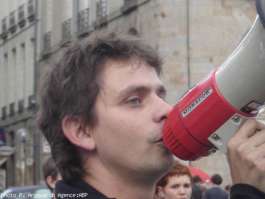 Gael Roblin lors d\'une manifestation contre la venue du  président Sarkoky à Rennes en septembre 2007.