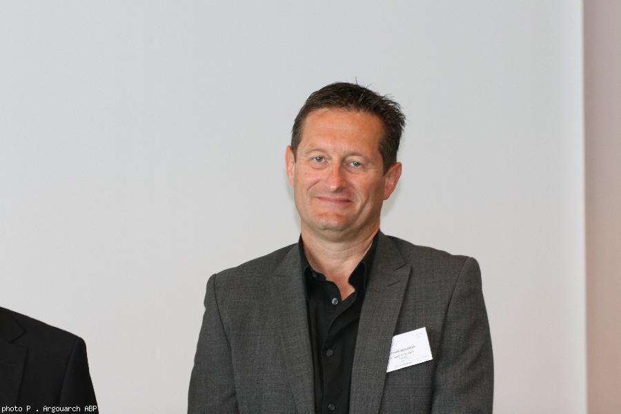 Bertand Guilbaud directeur général du pôle de compétitivité Images et Réseaux Bertand Guilbaud directeur général du pôle de compétitivité Images et Réseaux