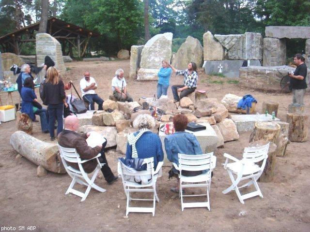 L\'atelier d\'écriture dans le cercle de pierres de Koad Sav Pell