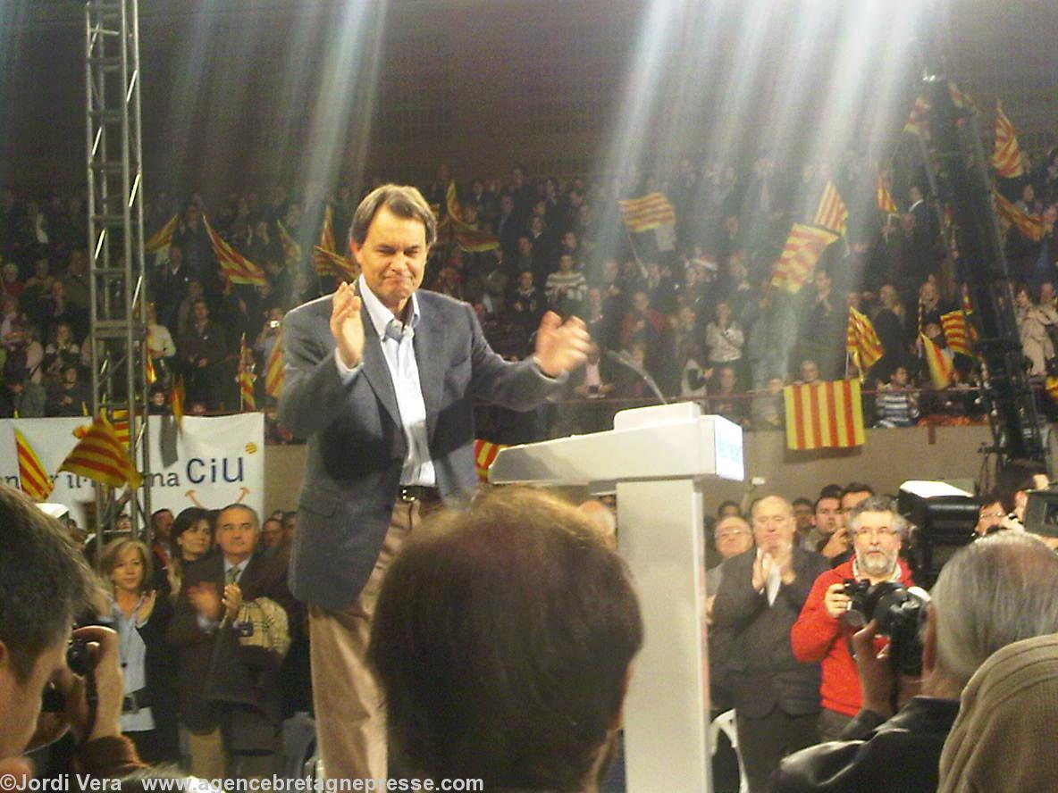 Mass a un meeting géant de la CiU vendredi dernier à Barcelone