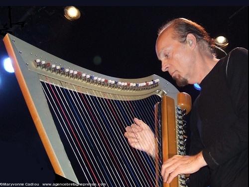Alan Stivell en concert à Saint-Herblain le 27 octobre 2007.