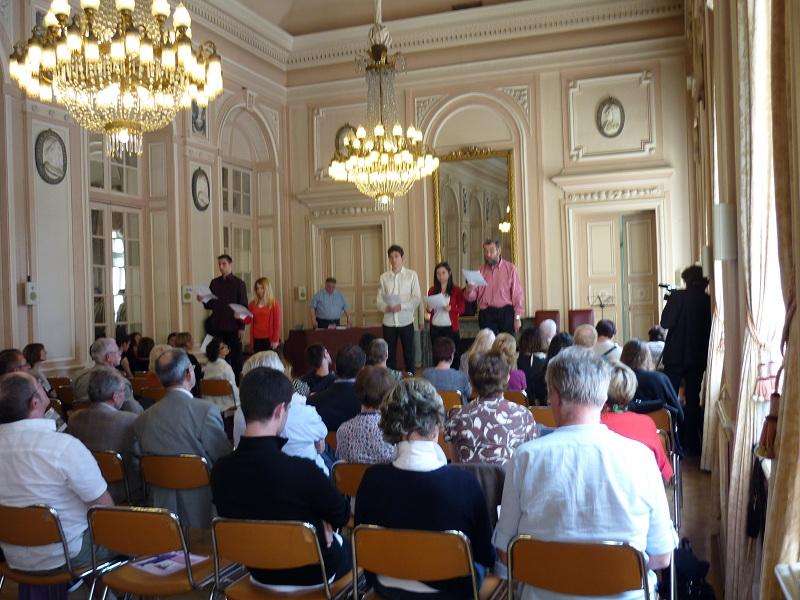 Lecture de poème par la classe d\'Art dramatique de Metz.