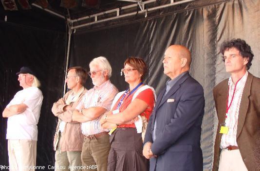 Yannik Baron, Tangi Louarn, Pierrot Bosser,  Jean-Yves Le Drian, Paul Molac, lors de la manifestation  pour l'identité, la culture et la langue d'une Bretagne réunifiée à Nantes le 18 septembre 2008.