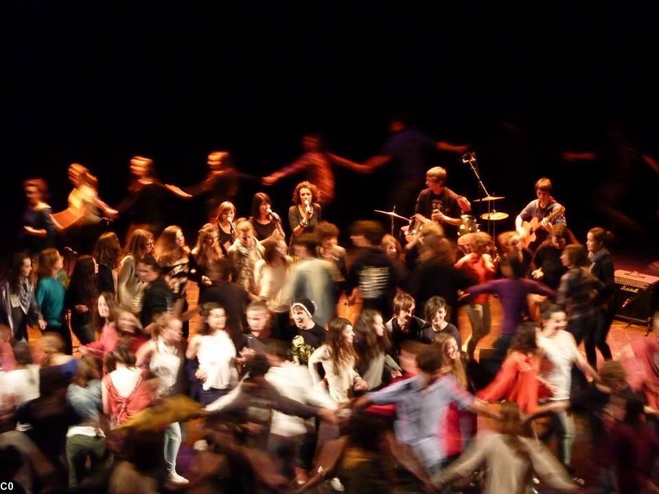 Fest noz e Glenmor gant liseidi Karaez