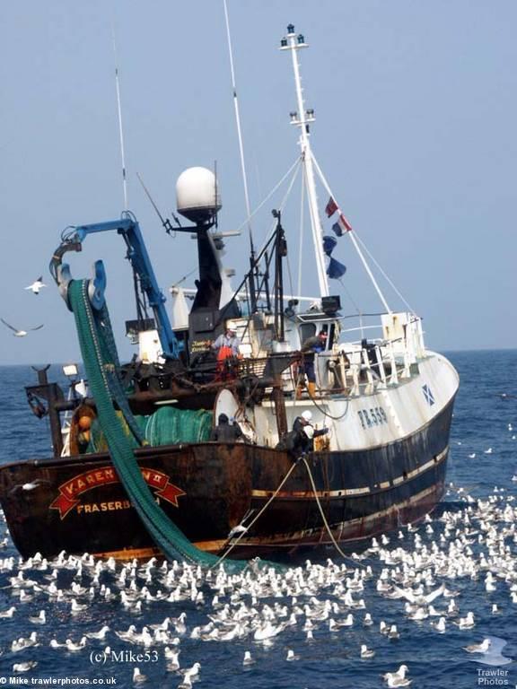 Le Karen photo http://trawlerphotos.co.uk/gallery/showphoto.php?photo=75402&title=8t-karen-ann-ii-fr559&cat=1030