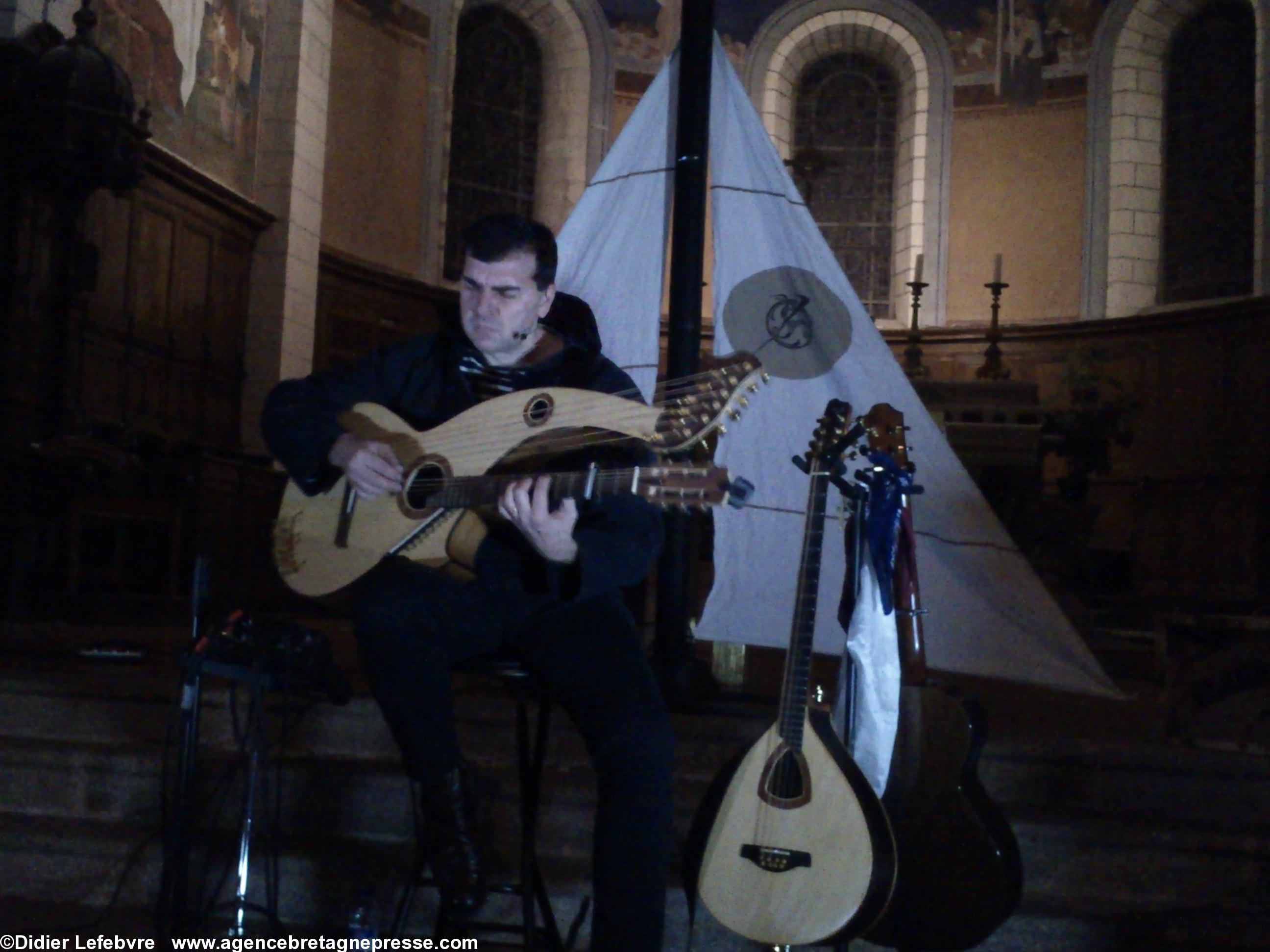 Yaouen le marin en concert en 2014 en l'église Saint-Martin à Savenay