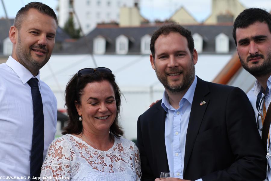 Jos Le Gall (Breizheire,Halo Business Angel Network), Sioban Finn (directrice de Cork Innovates), Charles Kergaravat (Breizh Amerika) et Thomas Moisson (musicien) au premier interceltic digital day.