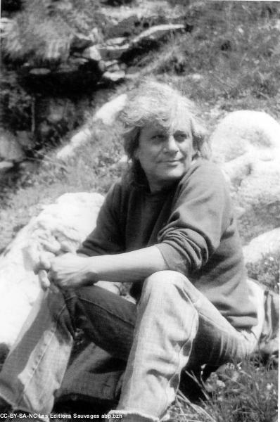 Paul Quéré, peintre, poète, critique, revuiste et potier.