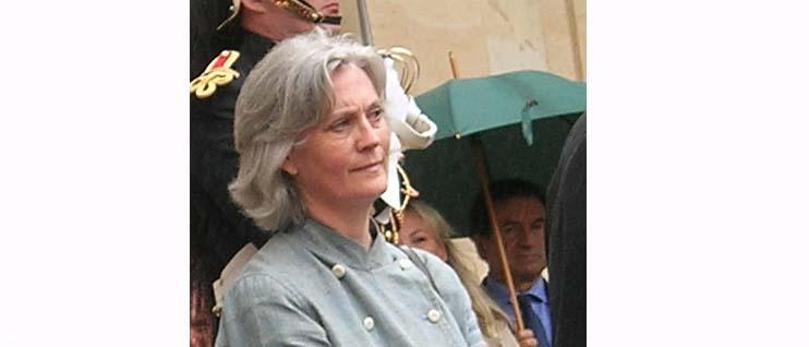 photo wiki Par flickr : bruno_le_maire — File:Passation de pouvoir - François Fillon - Dominique de Villepin.jpg, CC BY 4.0, https://commons.wikimedia.org/w/index.php?curid=53590906