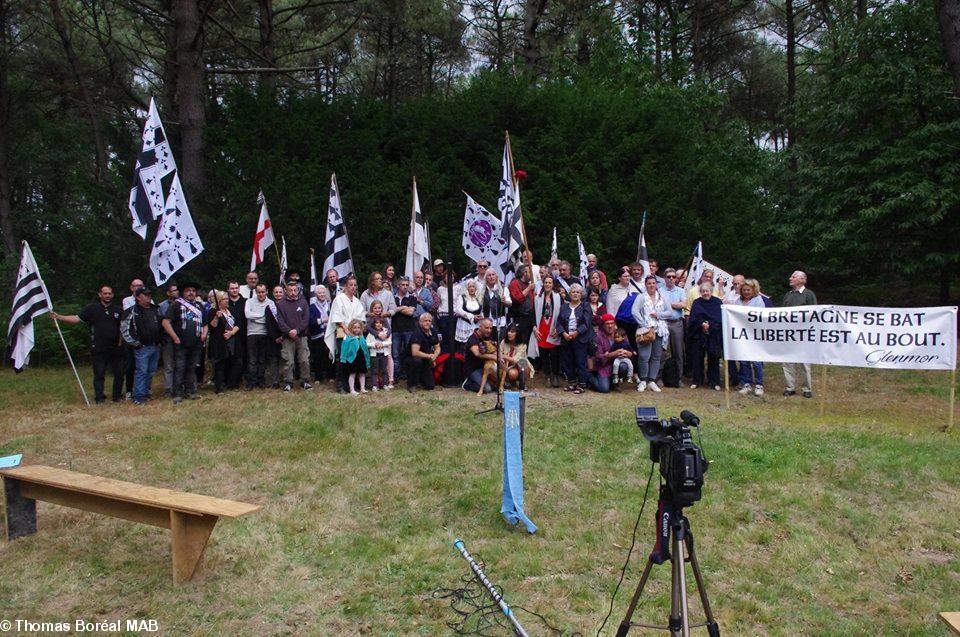 Photo générale des participants à la commémoration 2017 Photo générale des participants à la commémoration 2017
