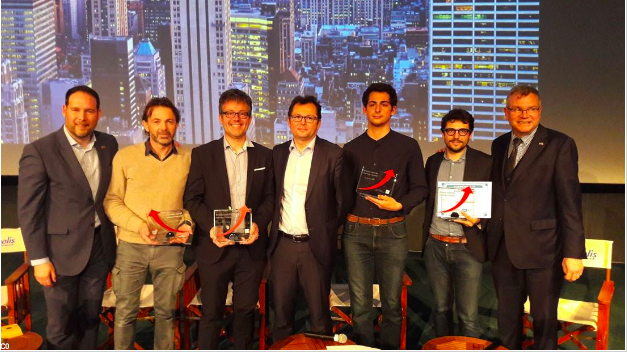 Les lauréats ; Wi6labs, Dazzl, Pledg, Hotel Skipper, à gauche Charles Kergaravat qui a fondé l'association Breizh Amerika pour bâtir des ponts culturels et économiques entre la Bretagne et les États-Unis