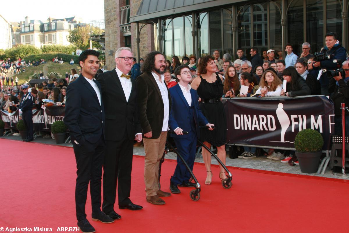 L'équipe de 'Eaten by lions' au 29e Dinard Film Festival.