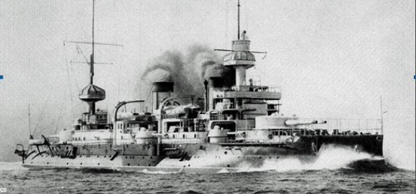 Le cuirassé SUFFREN disparu avec tout son équipage.