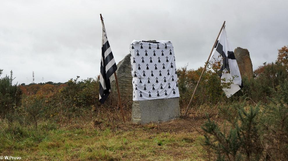 Avant l'inauguration sur Koad Sav Pell. Avant l'inauguration sur Koad Sav Pell.