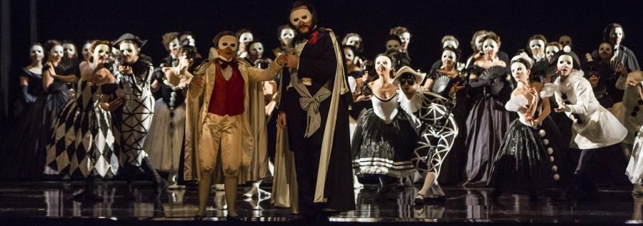 Un bal masqué