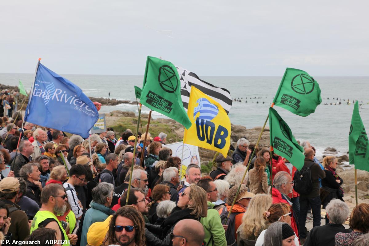 Homme libre toujours tu chériras la mer__Baudelaire