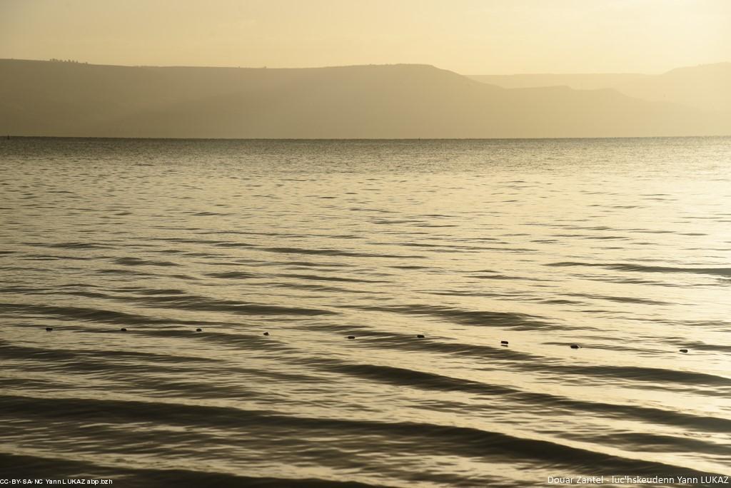 Israël, lac de Kinnereth ou de Genezareth ou Mer de Galilée (e brezhoneg lenn Kinneret, Jenezaret, mor Galile)