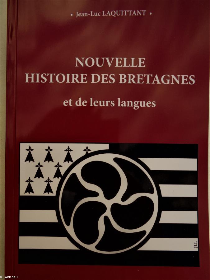 couverture du livre de Jean luc Lacquittant :" Nouvelle histoire des langues de Bretagne"