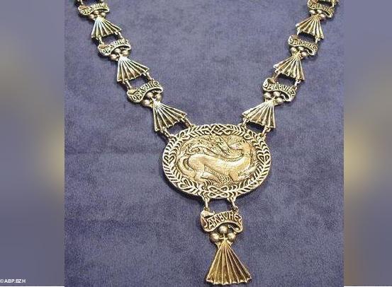 Le fameux Collier de l'Hermine