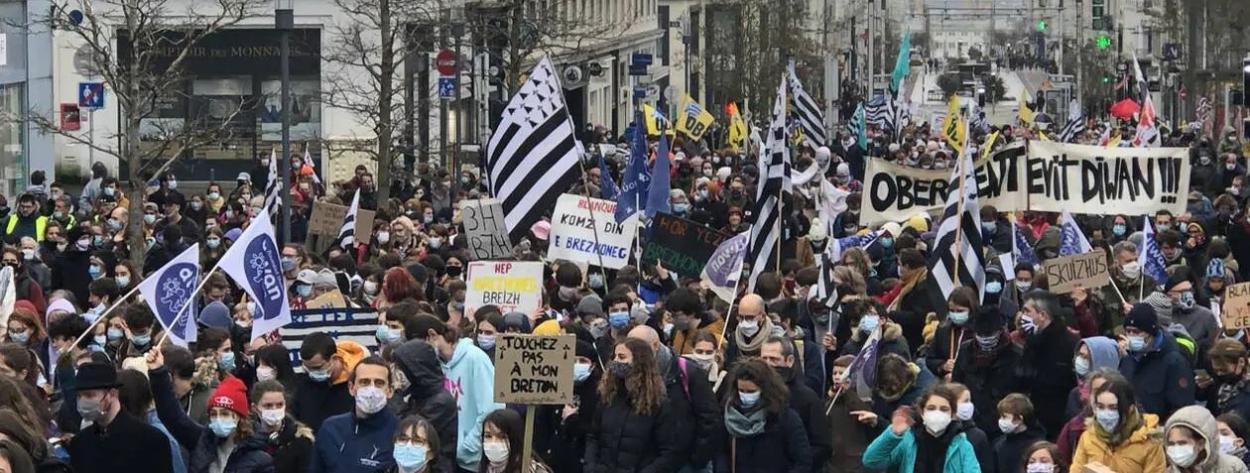La manifestation du 23 février 2021 à Brest en soutien aux écoles Diwan