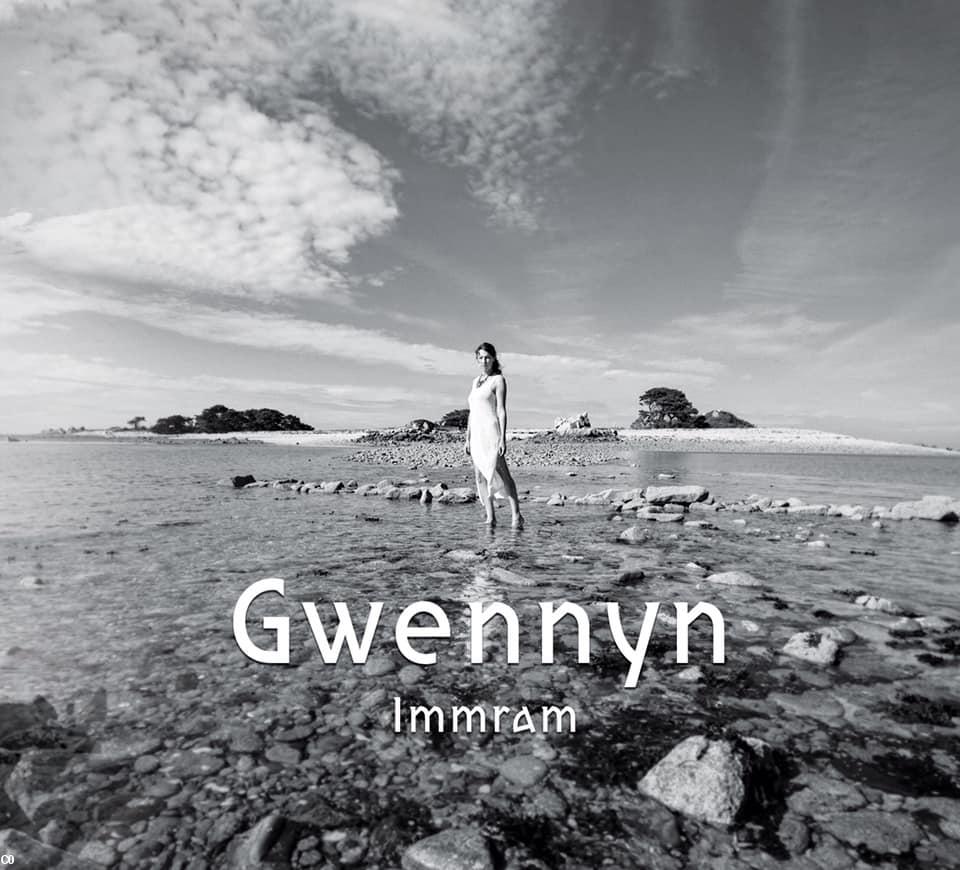 Immram.  Chez Coop-Breizh prochainement. La pochette du CD inclut un livret avec les textes en breton et leur traduction en français.