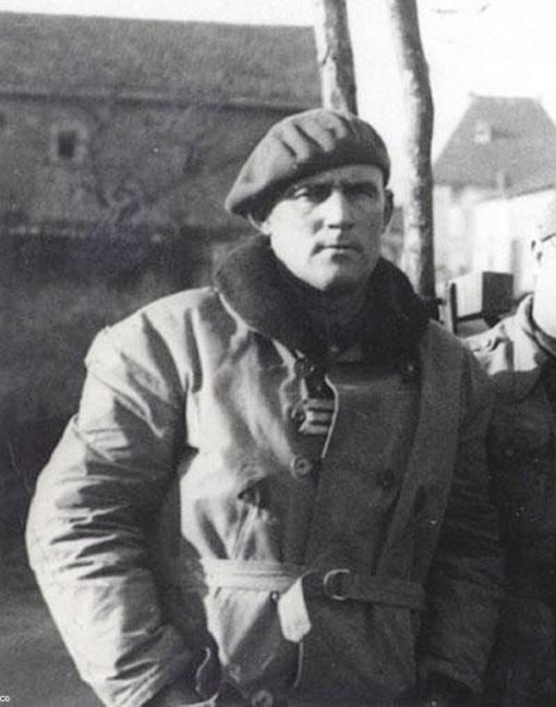 Le Chef de bataillon Kléber Argouarc'h à Mulhouse en 1935 (photo : collection privée de Philippe Argouarch)
Le Chef de bataillon Kléber Argouarc'h à Mulhouse en 1935 (photo : collection privée de Philippe Argouarch) ABP
